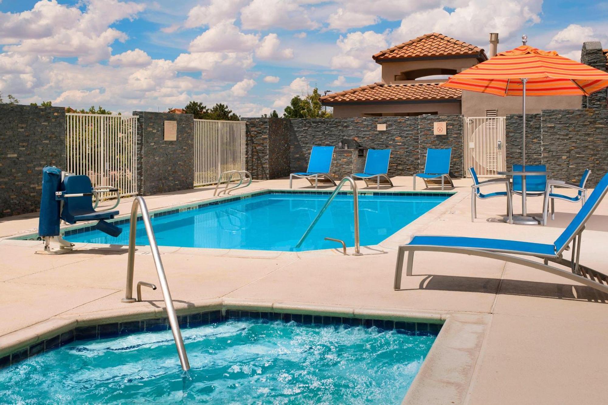 Towneplace Suites By Marriott Albuquerque Airport Exteriör bild